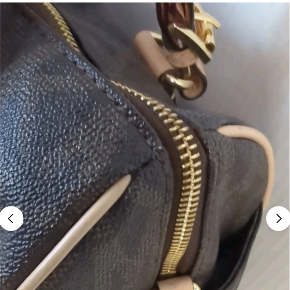 💛 Michael Kors Signature “Grayson” Shoulder Bag - Picture 9 of 9